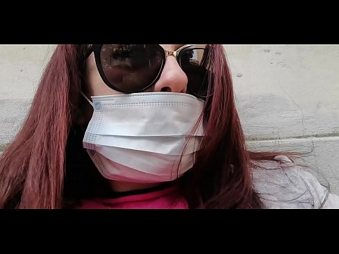 ❤️ Η Νικολέτα εκδικείται τον γείτονά της και κατουράει στο γκαράζ του (Ειδικό Covid19 Ιταλική καραντίνα) ❤ Πόρνο fb ❤